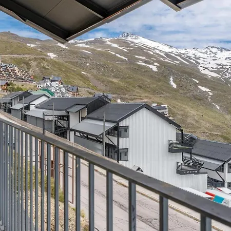 Ski Lodge Sierra Nevada Сьєрра-Невада