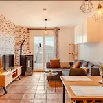 Apartment Card